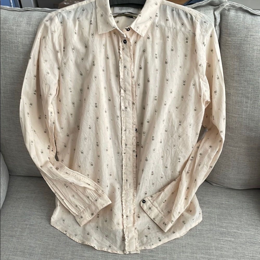 Peachy-Cream Button Down Shirt with Ruffle Detail Amsterdams Blauw Alpine Clash